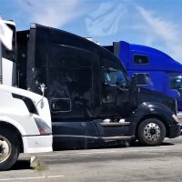 trucking-trucks-in-a-row-2022-08-01-01-22-52-utc